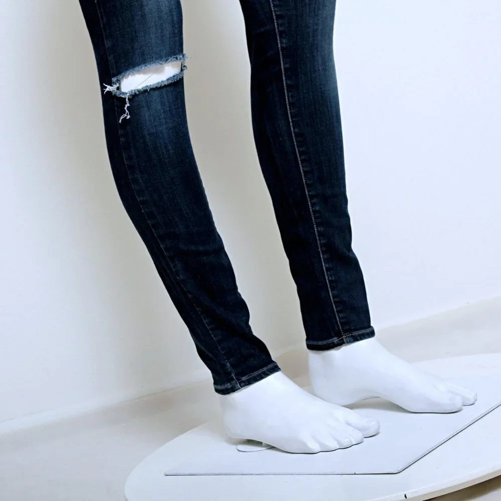 Paige Verdugo Mid Rise Distressed Skinny‎ Jeans